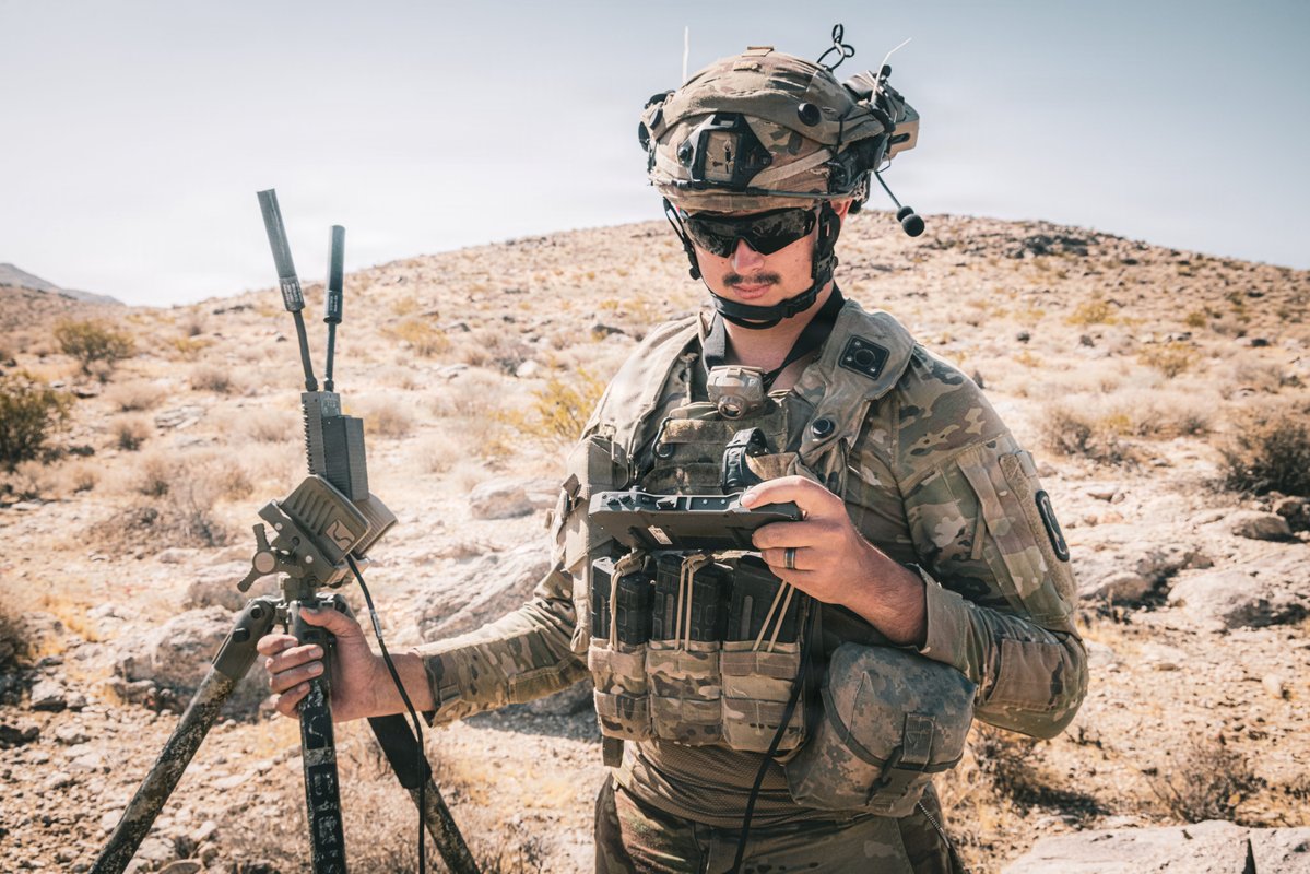 These smartphones on soldiers' chests are becoming an important: tool in the US Army's plans for a high-tech fight