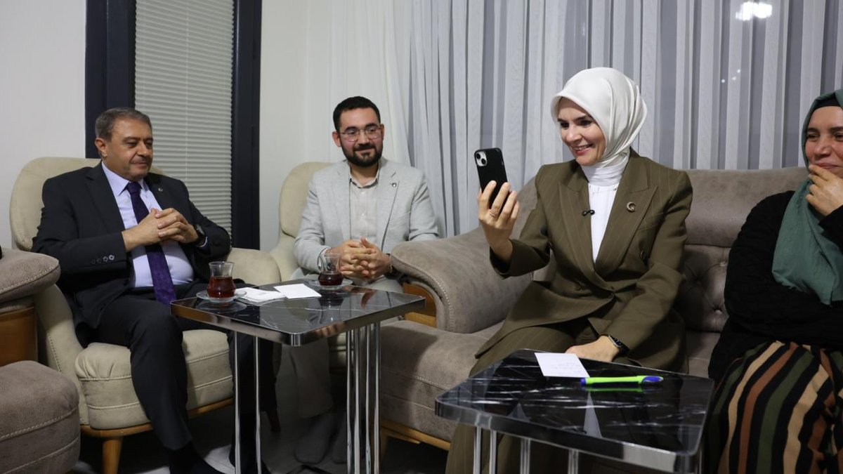 Bakan Göktaş depremzede: genç için kız istedi