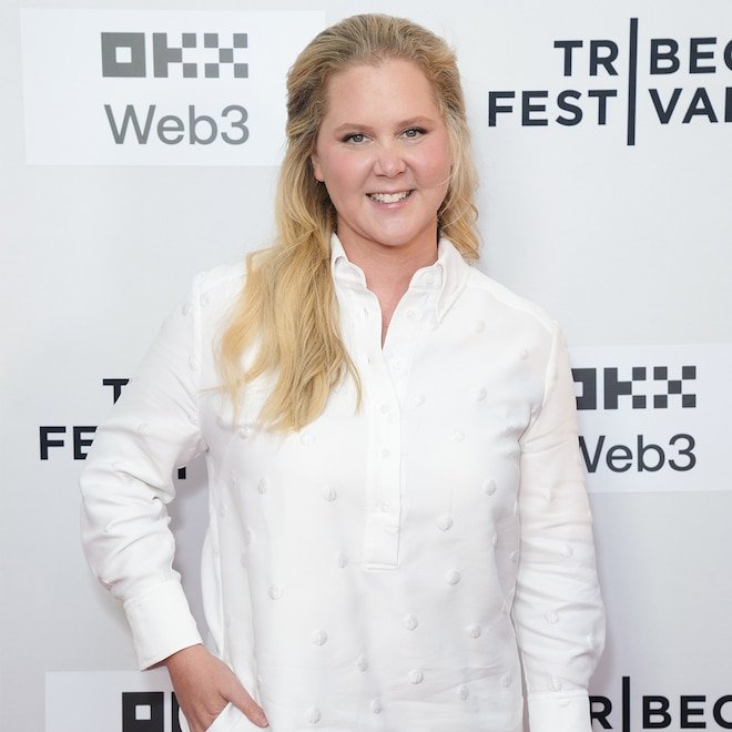 Amy Schumer, 50 Kilo Verdi, Bikini ve Bodysuit İçine Girdi