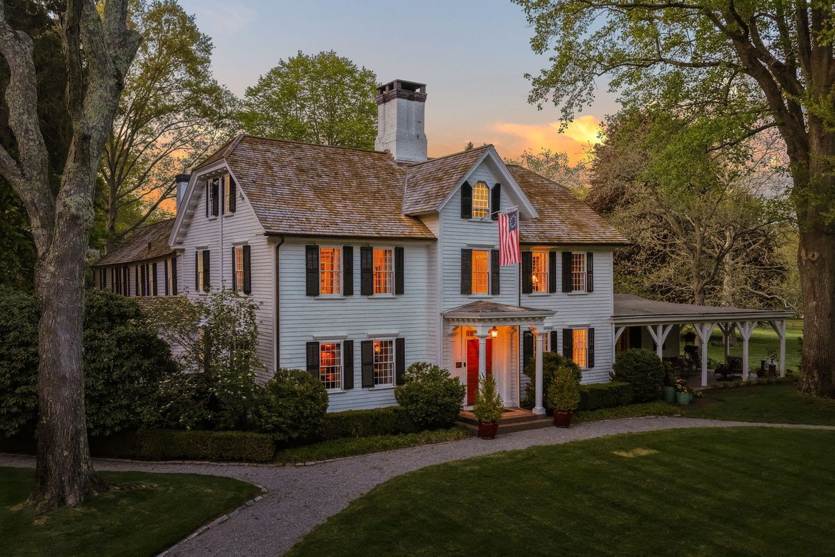 A Rhode Island mansion that predates the Declaration of Independence by 53 years is on the market for $3 million. See inside.