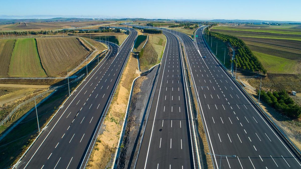 "Bölünmüş yollar ve otoyollar ile 768: milyon saatlik zaman tasarrufu elde edildi"