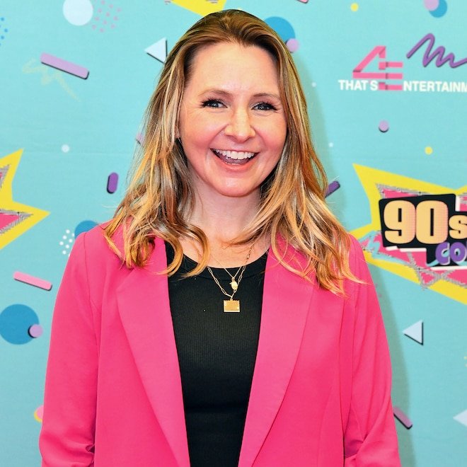 7th Heaven's Beverley Mitchell Details Colon Cancer Scare