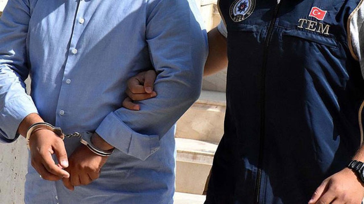 "46 ilde FETÖ'ye yönelik düzenlenen operasyonda 82 kişi gözaltına alındı"