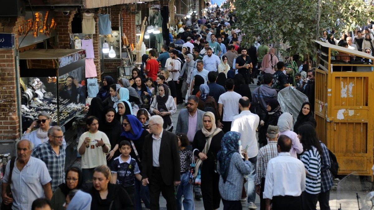 İran'da İnternet Engelleri Ortadan Kalkıyor