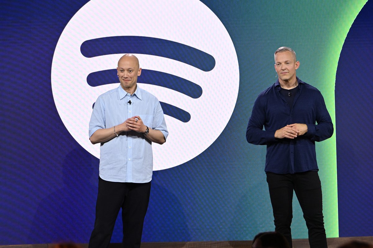 Spotify quietly took down over 57,000 podcasts peddling opioids, a US senator says