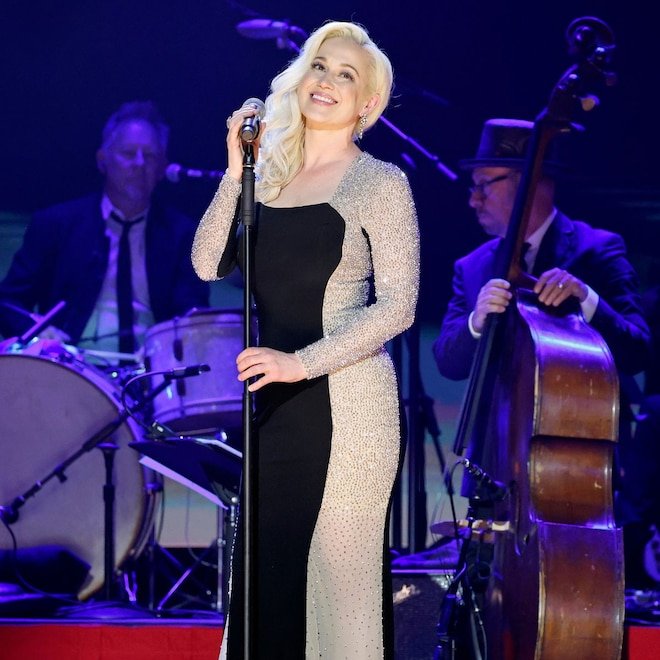 Kellie Pickler Returns to American Idol 3 Years After Husband's Death