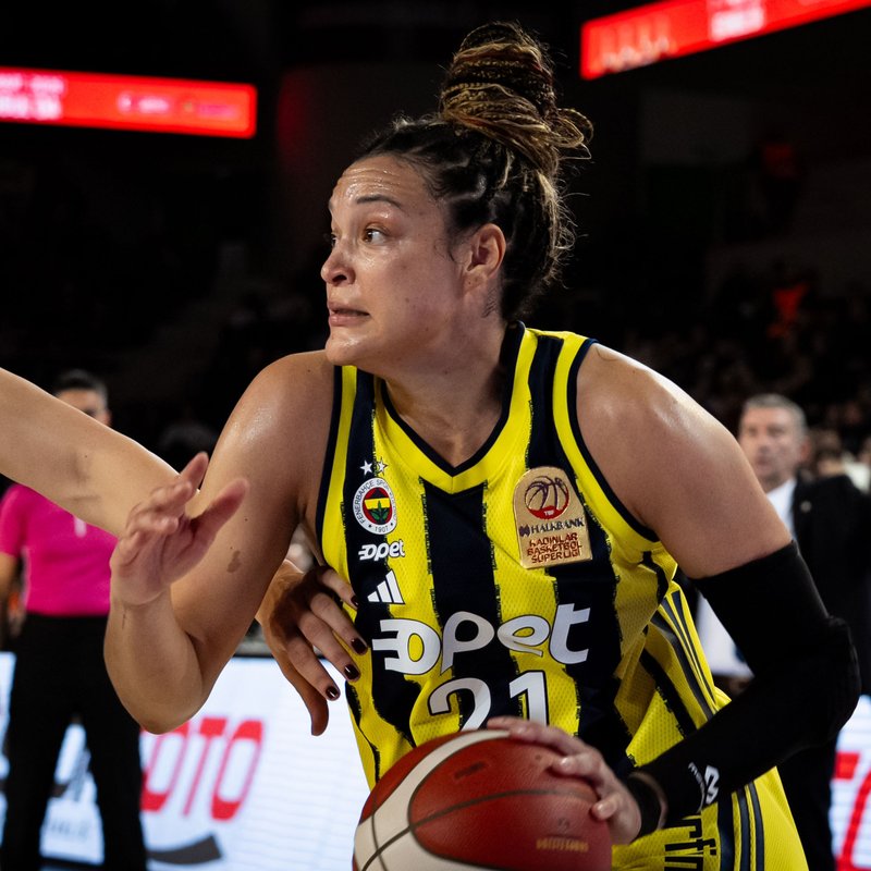 Fenerbahçe Opet, OGM Ormanspor'u ezici bir skorla mağlup etti!