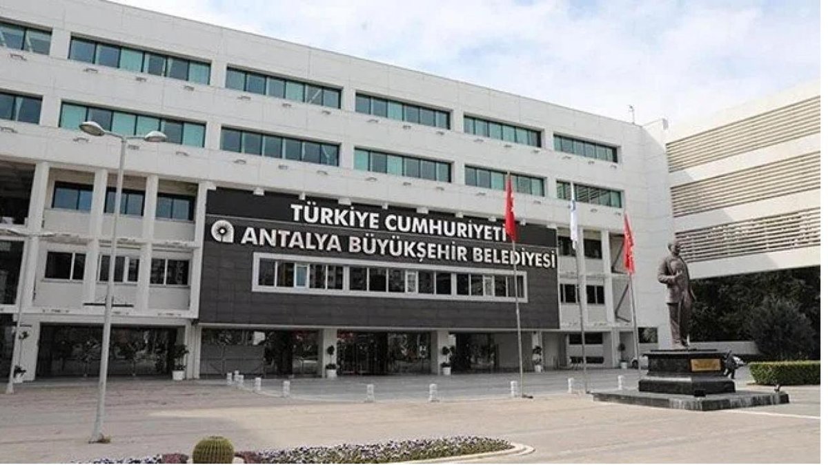 "Antalya Büyükşehir Belediyesi'nde düzenlenen: operasyonda 14 kişi gözaltına alındı"
