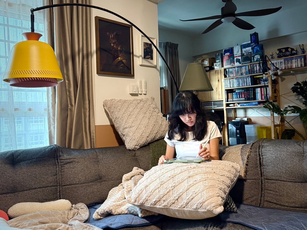 I turned a YouTube-taught hobby into a side hustle selling art for $13,000 a year