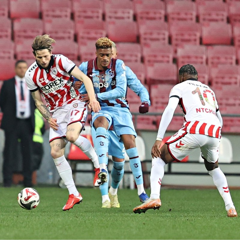 Trabzonspor, Türkiye Kupası'nda yarı finalde!