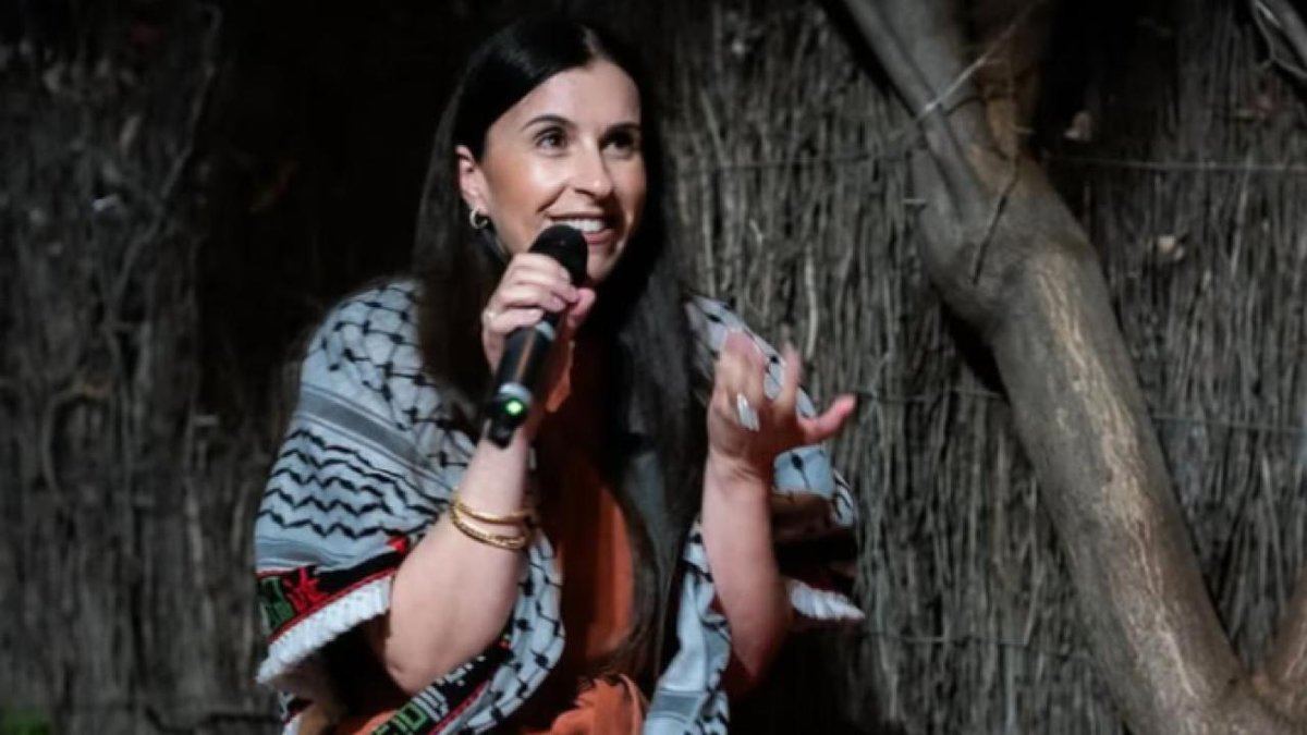 "Avustralya'da Filistinli yazarın etkinlikten çıkarılmasının: ardından festival yöneticisi istifa etti"