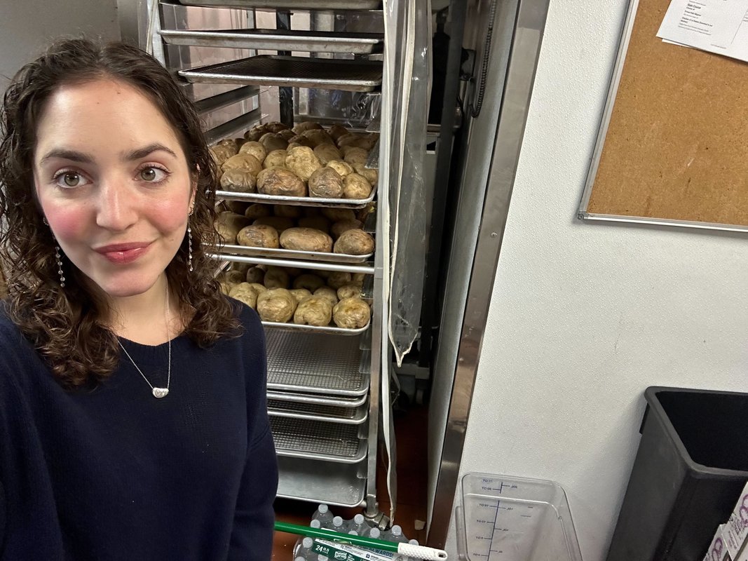 I spent the day at an iconic Wall Street steakhouse in search: of the power lunch — but I was looking in the wrong place