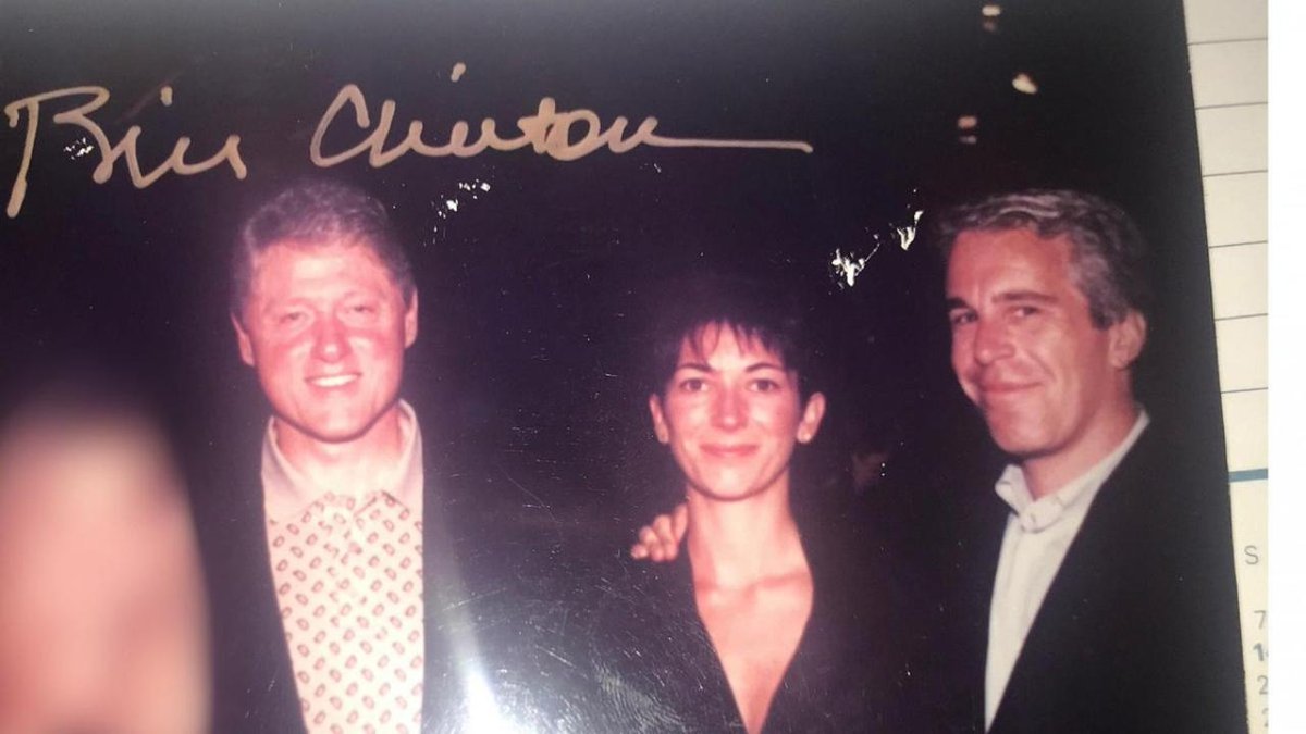 Eski ABD Başkanı Clinton'ın Epstein soruşturması kapsamında Kongre üyelerince ifadesi alınıyor