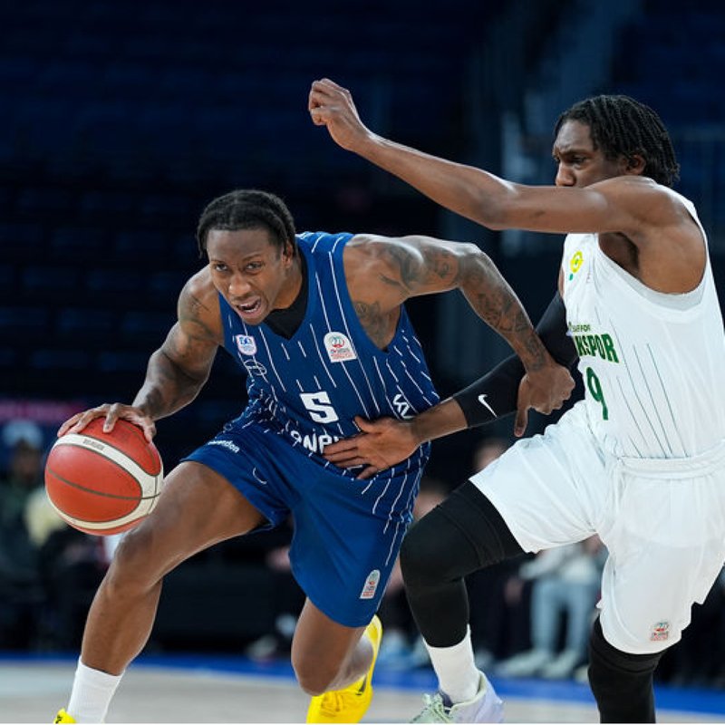 Anadolu Efes büyük bir yenilgi alarak dağılma yaşadı!