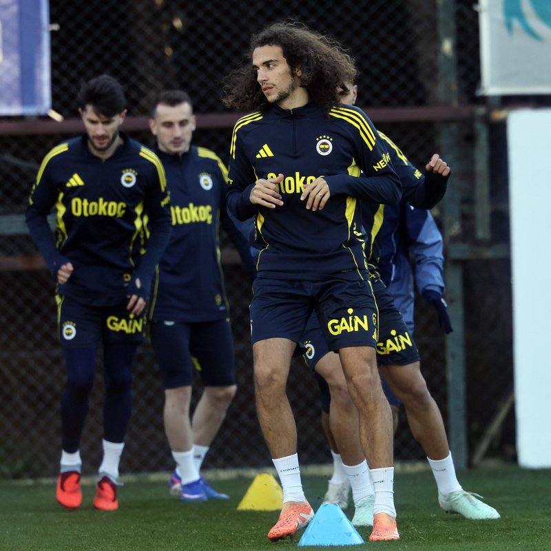 Fenerbahçe, derbi mücadelesine hazırlanıyor!