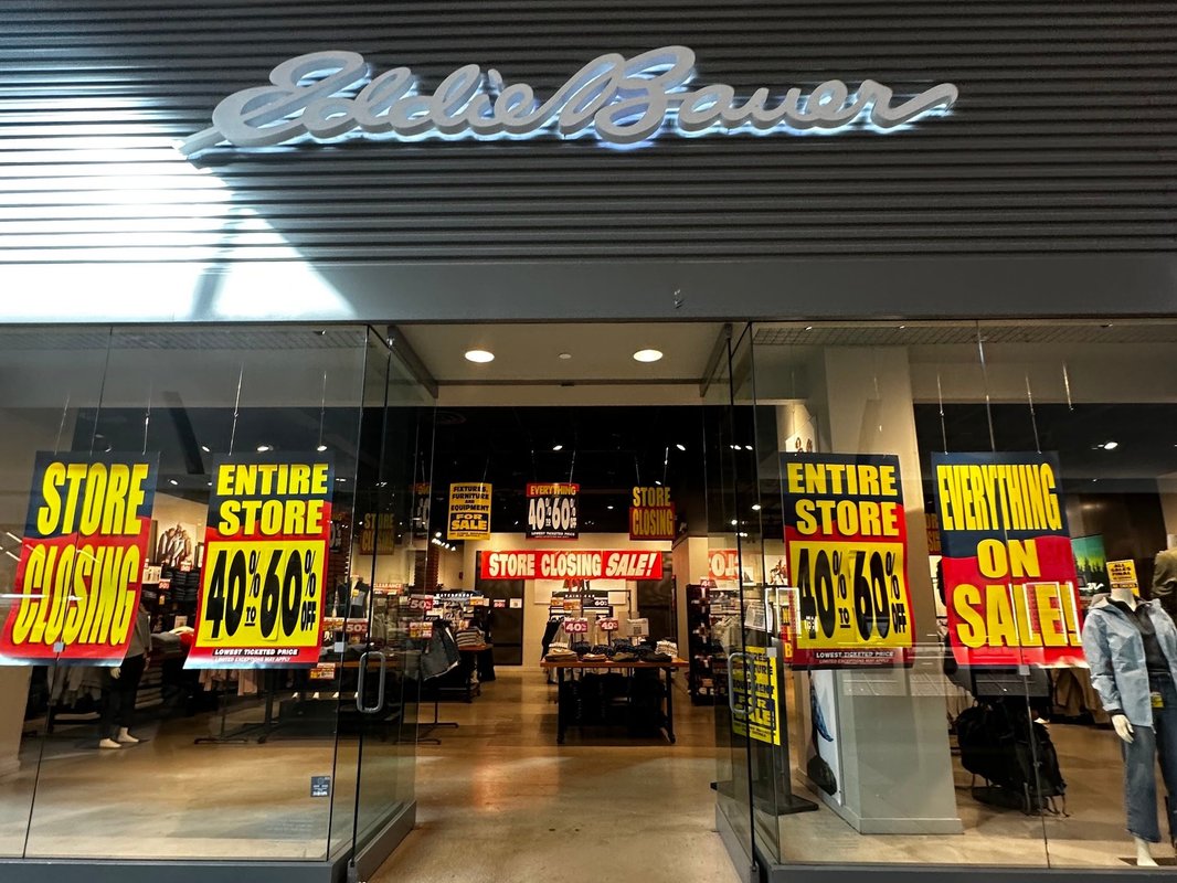 I visited an Eddie Bauer store, and it quickly became clear why the retailer is closing locations