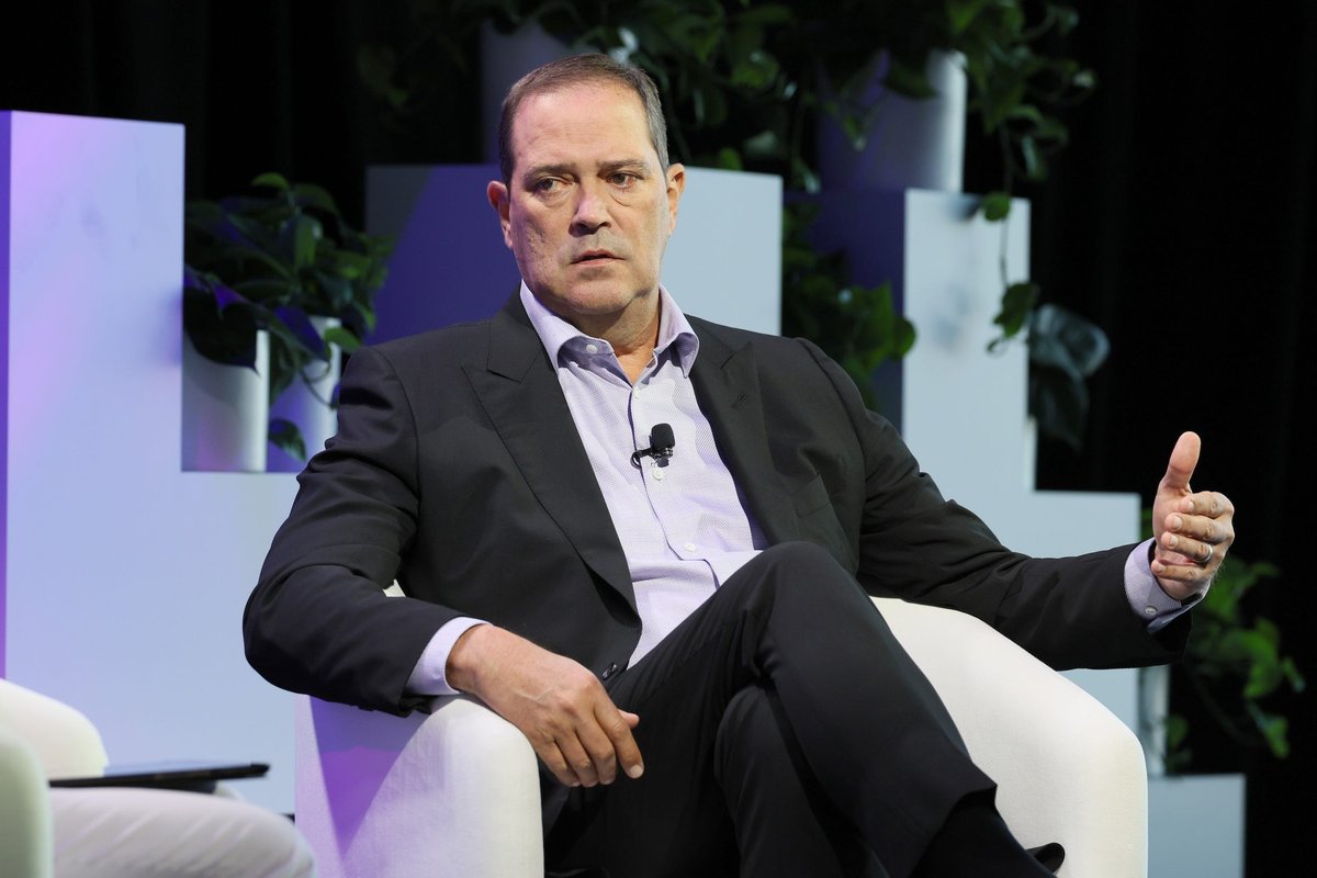 "Cisco'nun CEO'su, iç adayların terfi için mülakata alınmasının 'aptalca' olduğunu düşünüyor"
