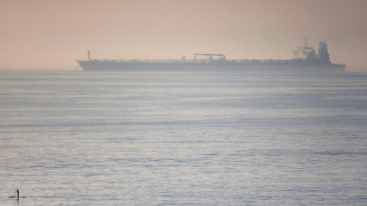 UKMTO, BAE'de Füceyre Emirliği'nin doğusunda bir tanker gemisinin vurulduğunu bildirdi