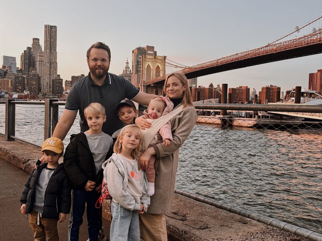 Yedi kişilik ailem, Salt Lake City'deki altı odalı evden New York'taki üç odalı daireye taşındı; yaşam maliyetimiz arttı ama buna değer.
