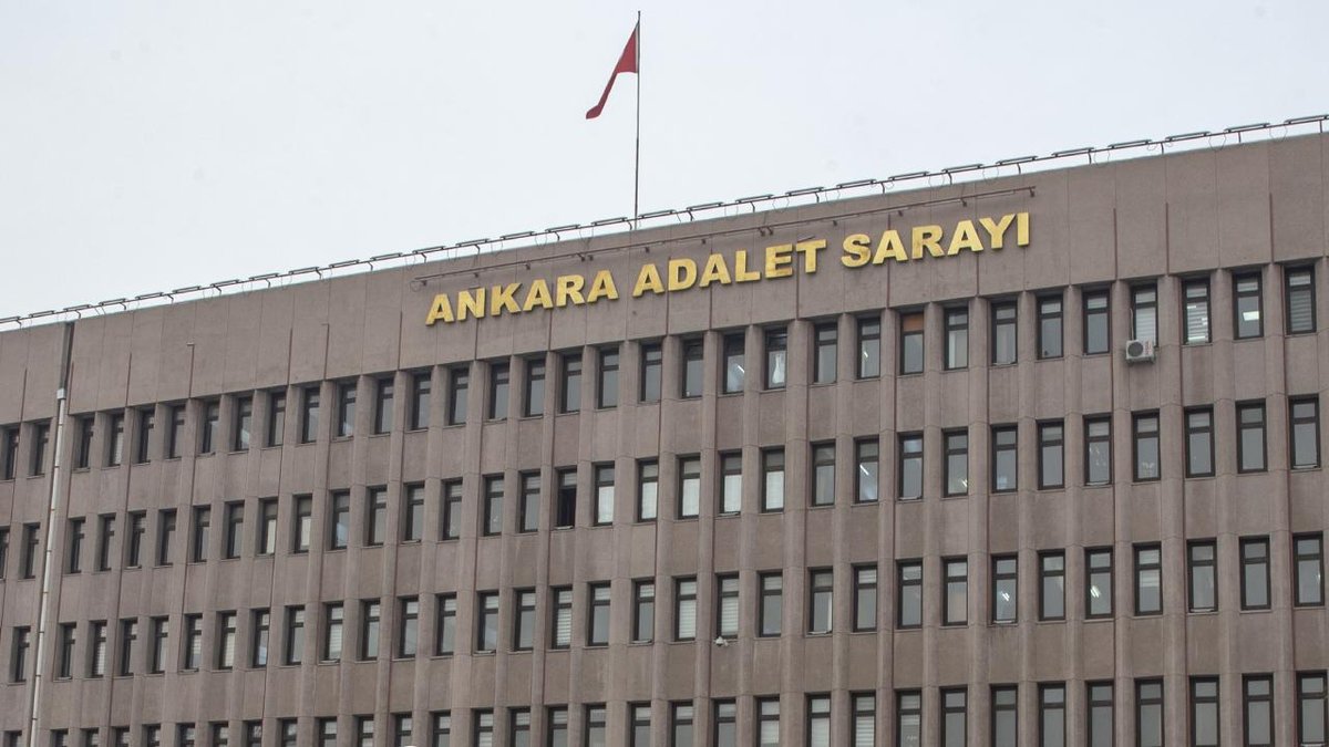 Gri listede aranan FETÖ: firarisi eski başsavcıvekili tutuklandı