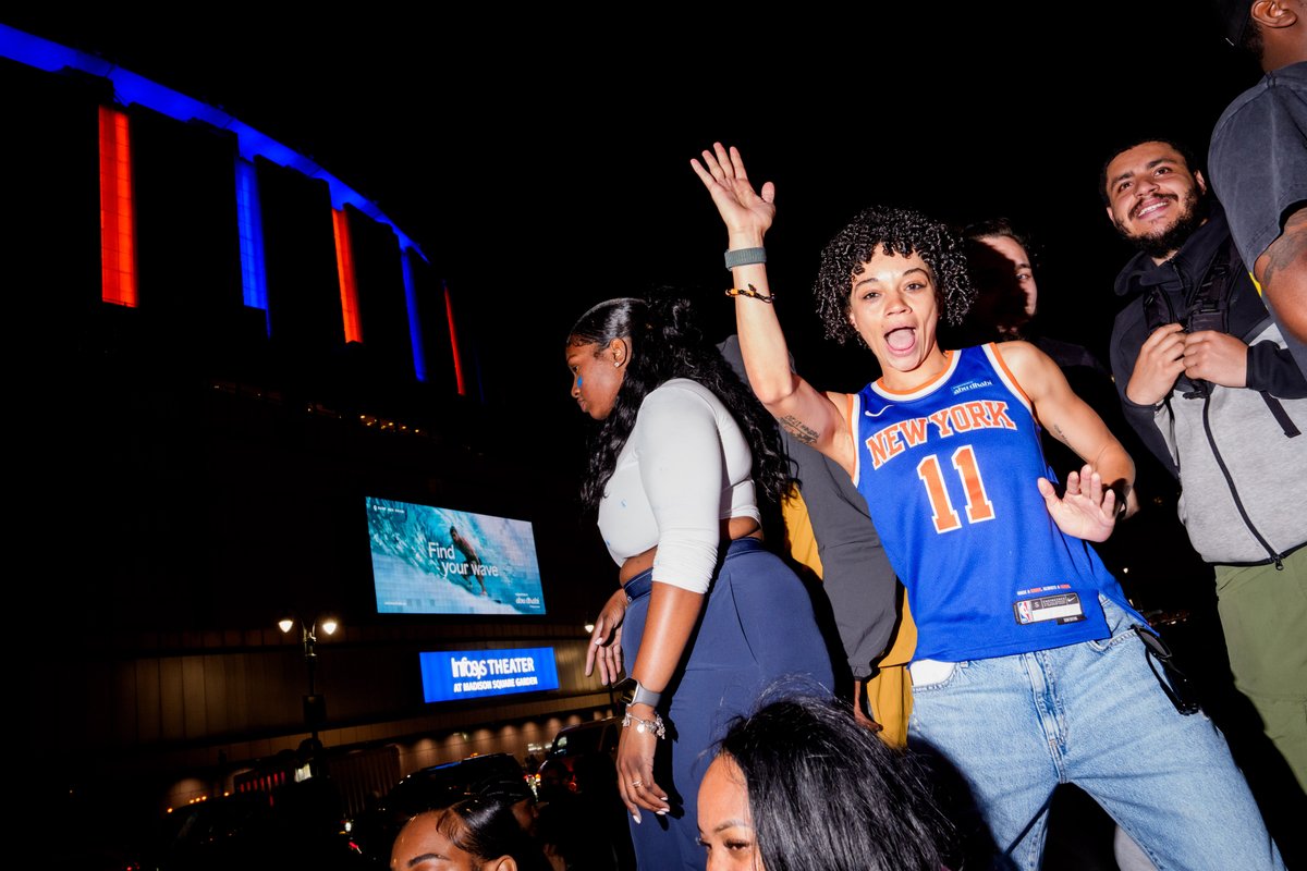 The Knicks are auctioning a pair of courtside: tickets. The current bid is half a million dollars.