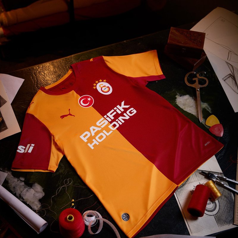 G.Saray'da yeni sezon formaları tanıtıldı!