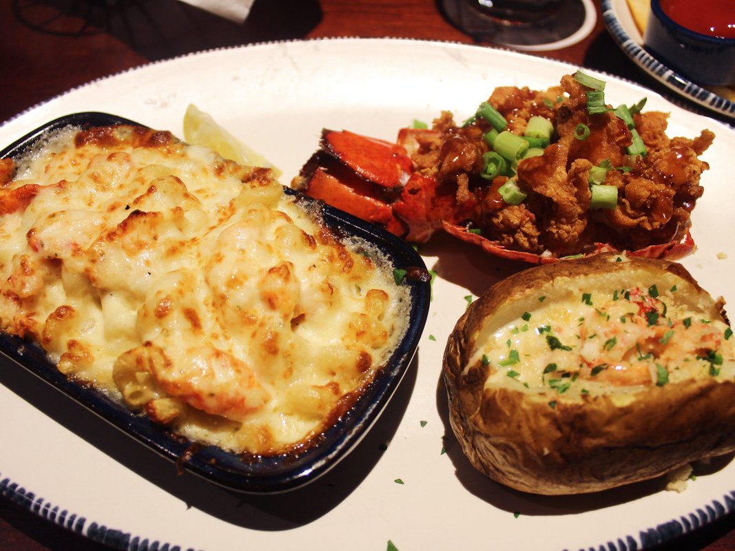 I tried Red Lobster's new Lobsterfest menu after its revamp.: It's not the same chain I remember from 2 years ago.