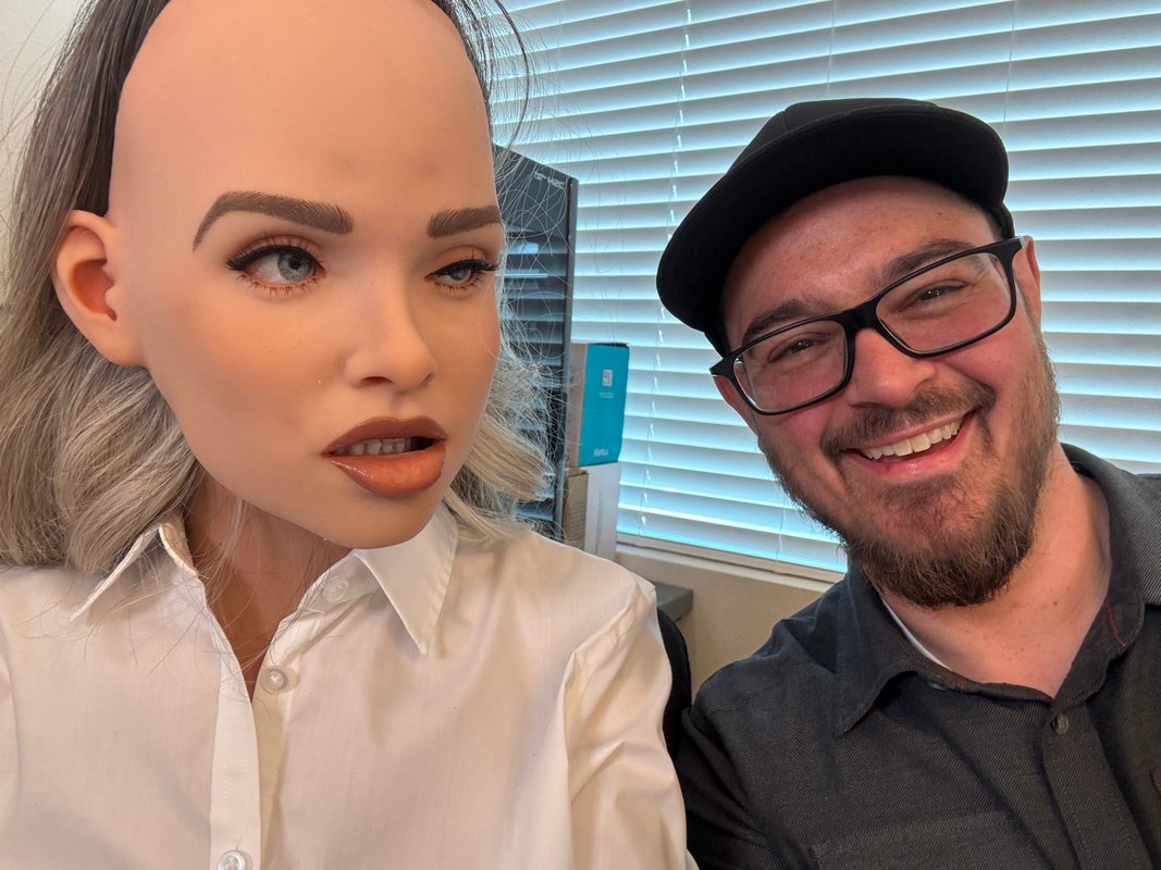 I tested a $125,000 robot with silicone flesh.: Its jokes felt more human than anything else.