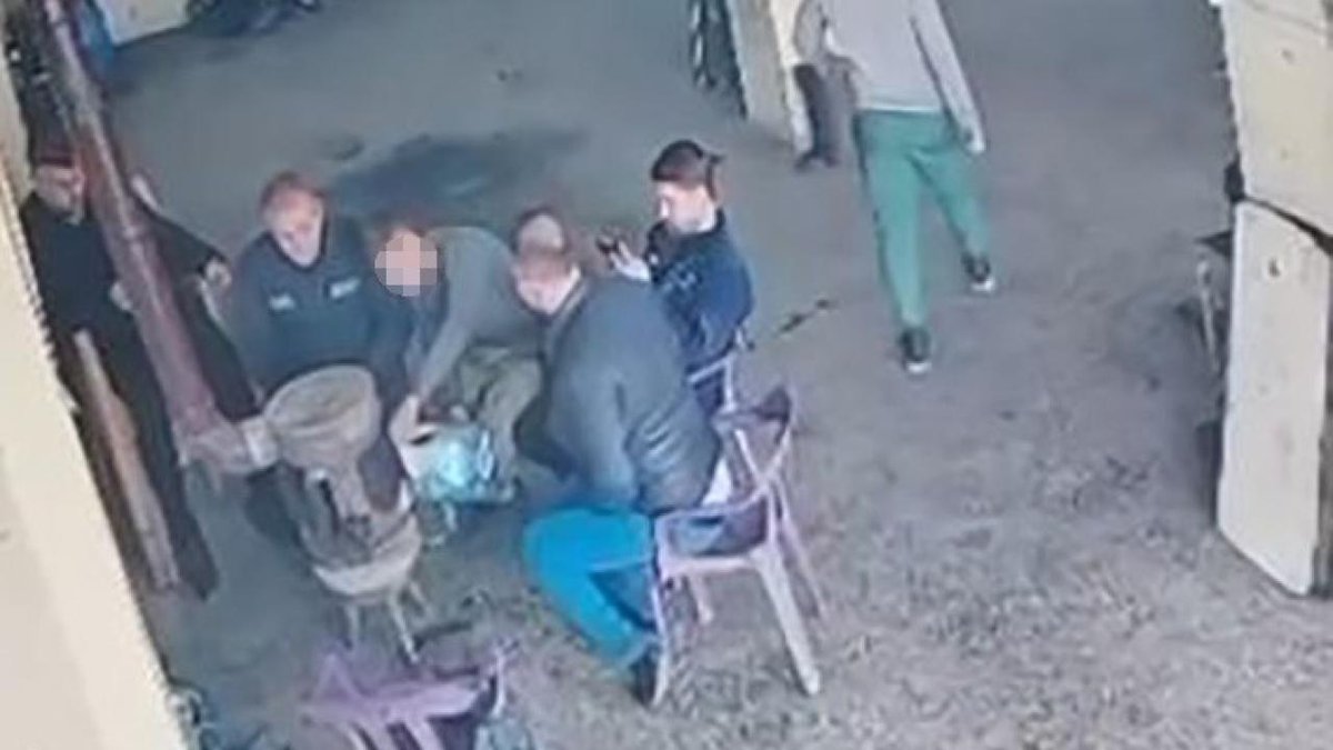 Şırnak’ta sobaya dökülen yakıtın alev alması nedeniyle bir çırak yaralandı