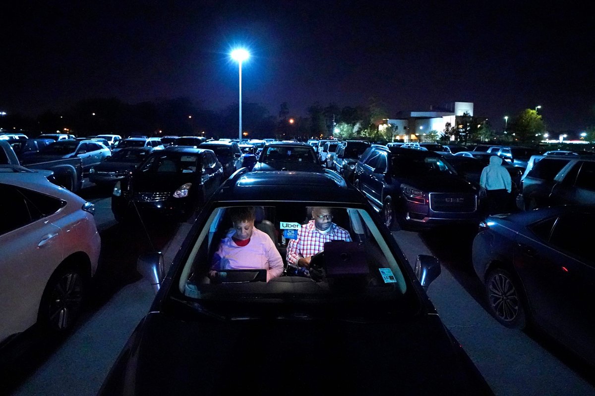 Uber drivers say they've been getting 2 different prices for: the same trip. The company said it was a glitch.