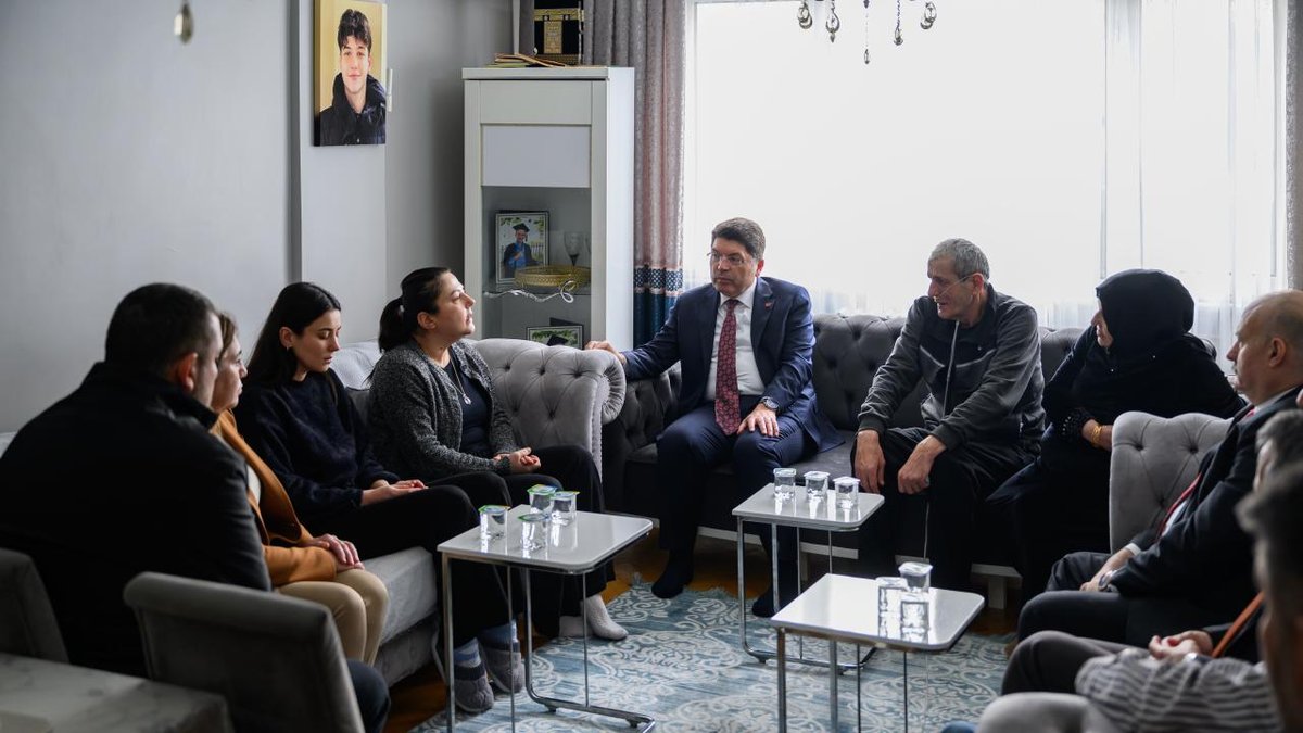 Adalet Bakanı Tunç, Atlas: Çağlayan'ın ailesine başsağlığı ziyaretinde bulundu