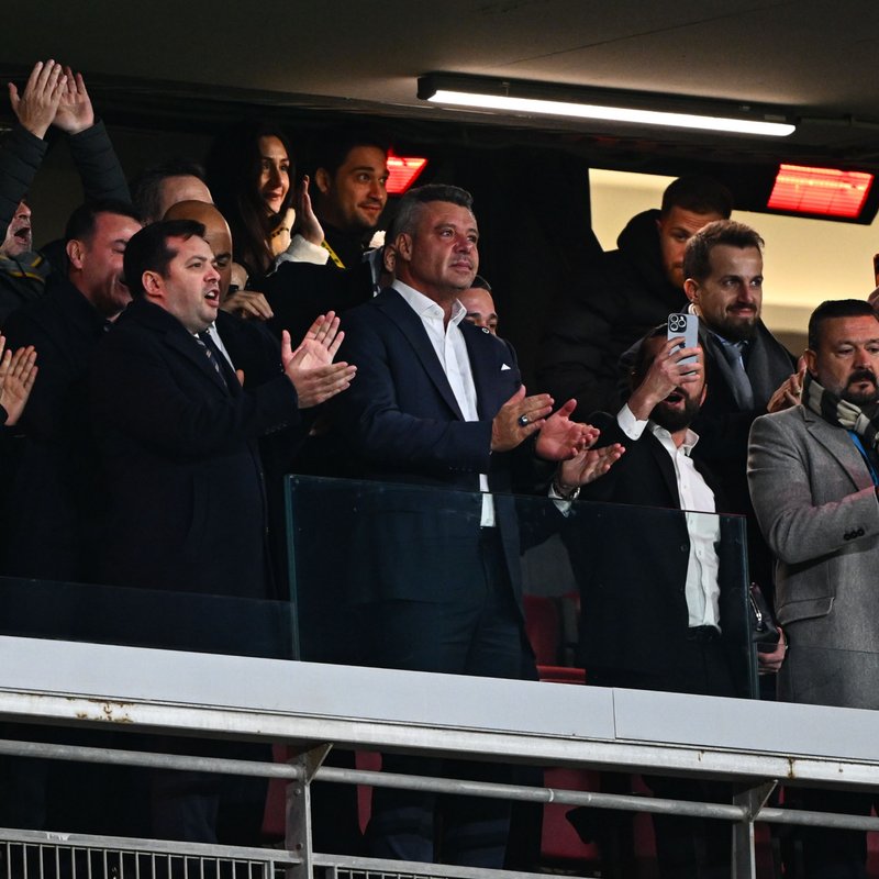Sadettin Saran, Eyüpspor'un: karşılaştığı maçı izlemeye katıldı.