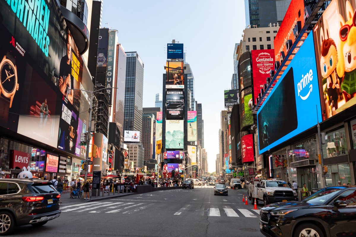 New York wants to win back Canadian tourists with over 100 travel deals amid Trump's trade war: 'Our message is one of love'