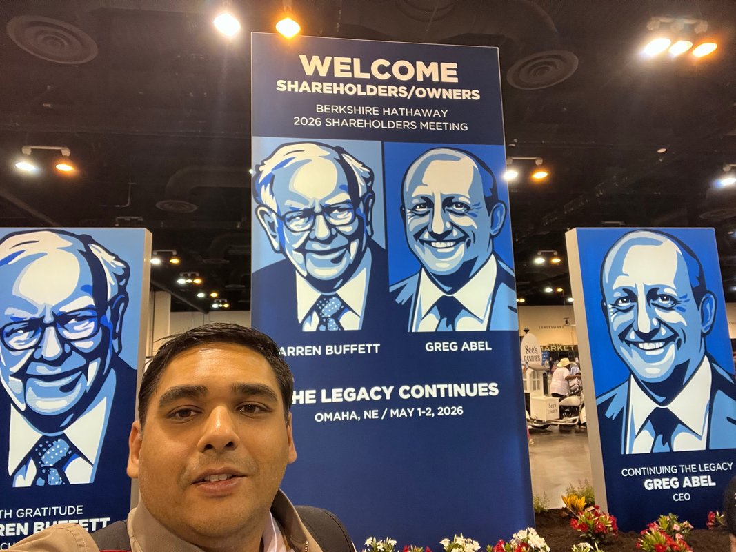 I flew to Berkshire Hathaway's first big bash without Warren Buffett as host. I found an event with an uncertain future.