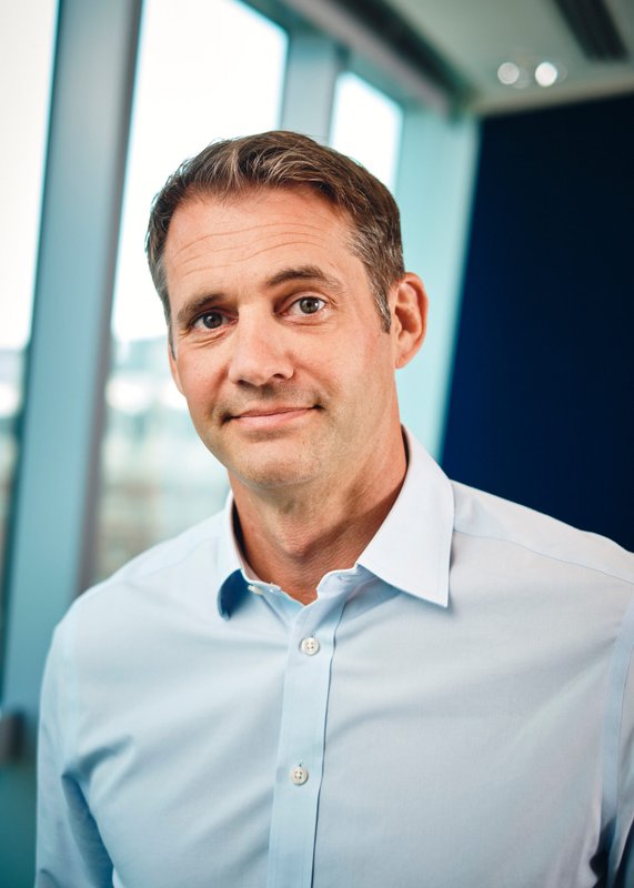 I run a global consulting firm. Here's how: I hack my productivity and wind down after work.
