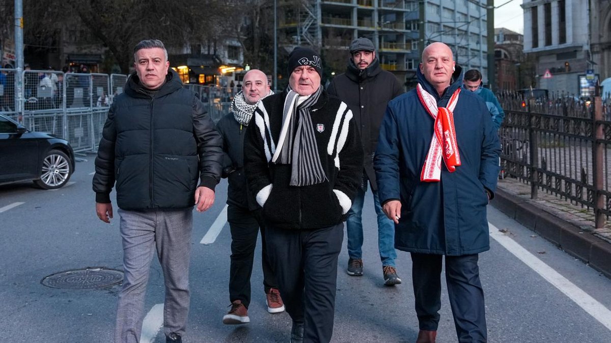 Spor dünyası, Filistin'e destek amacıyla Galata Köprüsü'nde buluştu