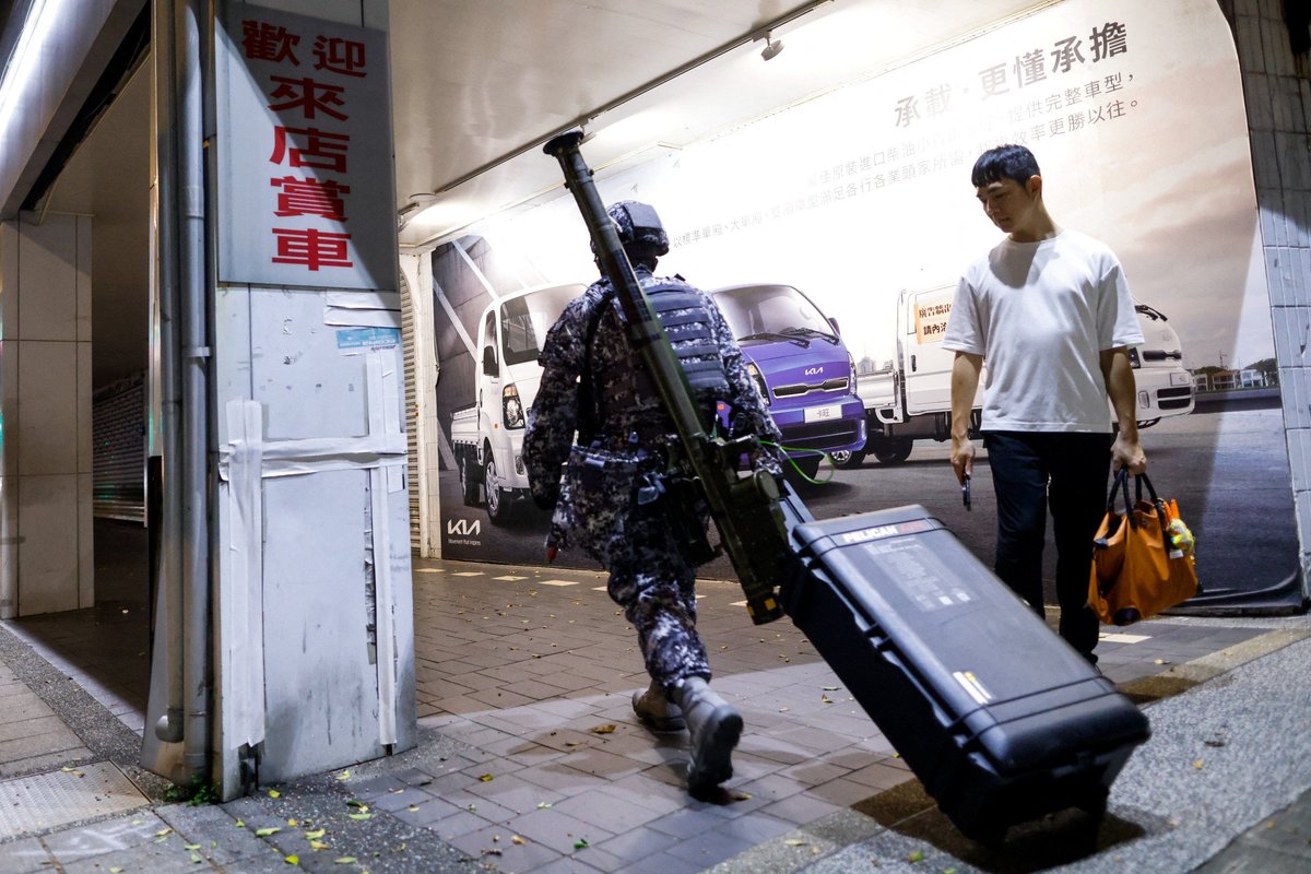 Taiwan's troops are training to fight China in: ordinary neighborhoods as people go about their days