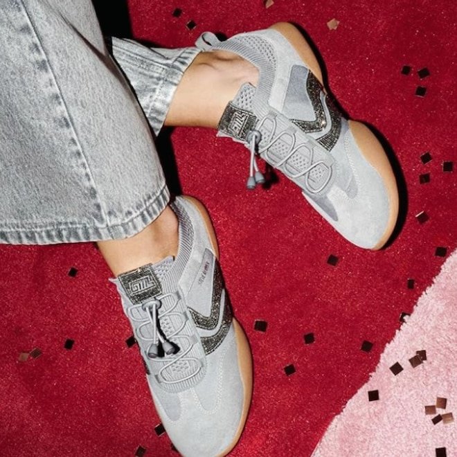 Steve Madden'ın Yüzde 70 İndirimli Satışında En Şık Loaferlar, Botlar ve Düz Ayakkabılar