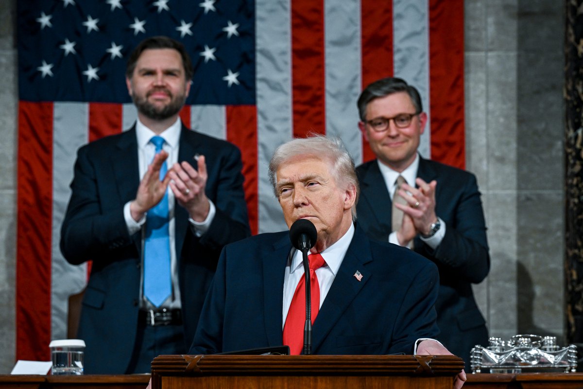 Trump tells tech giants to power their own AI ambitions