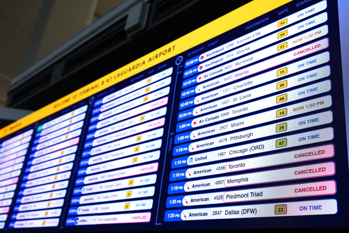 Blizzard triggers New York City travel ban as airlines cancel thousands of flights