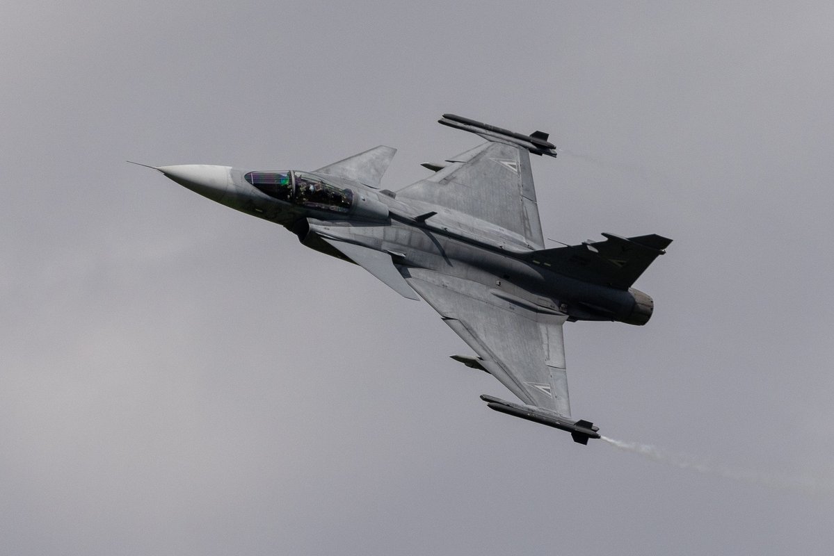 Saab, Gripen avcı uçaklarını insansız hava aracı avlayan roketle donatmayı planlıyor, Ukrayna savaşını inceleyerek karar aldı.