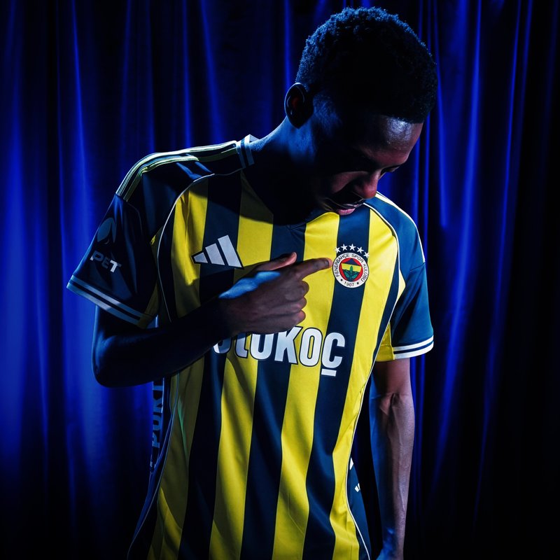 "Fenerbahçe, Hollanda'dan 8. futbolcusunu transfer etti: Musaba!"