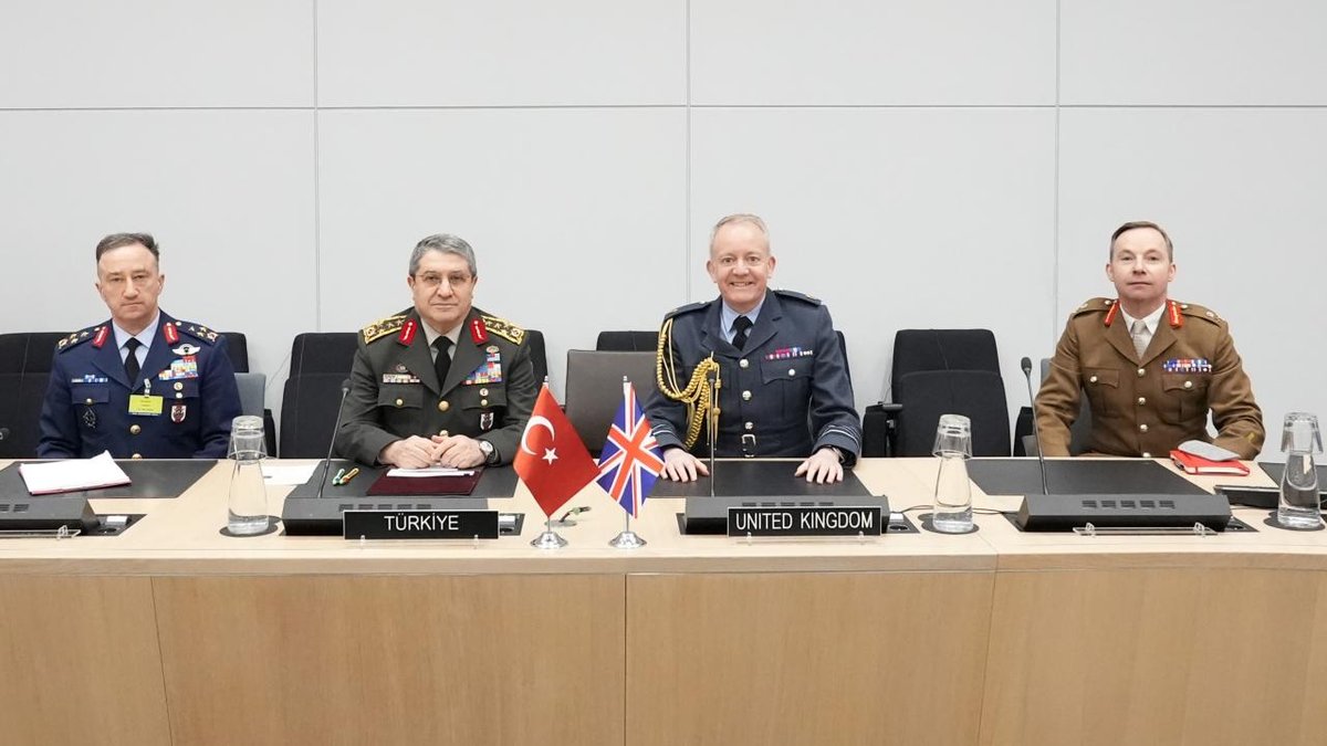 Orgeneral Bayraktaroğlu, Birleşik Krallık, İspanya ve İtalya'daki meslektaşlarıyla temas kurdu