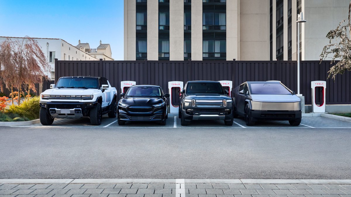 Tesla has a possible: fix for chaotic charging lines