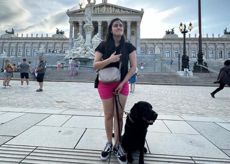 Rehber köpeğimle 16 ülke gezdim; özgürlüğüm için: önemli ama yabancılar bazen evde kalmamı sağlıyor.