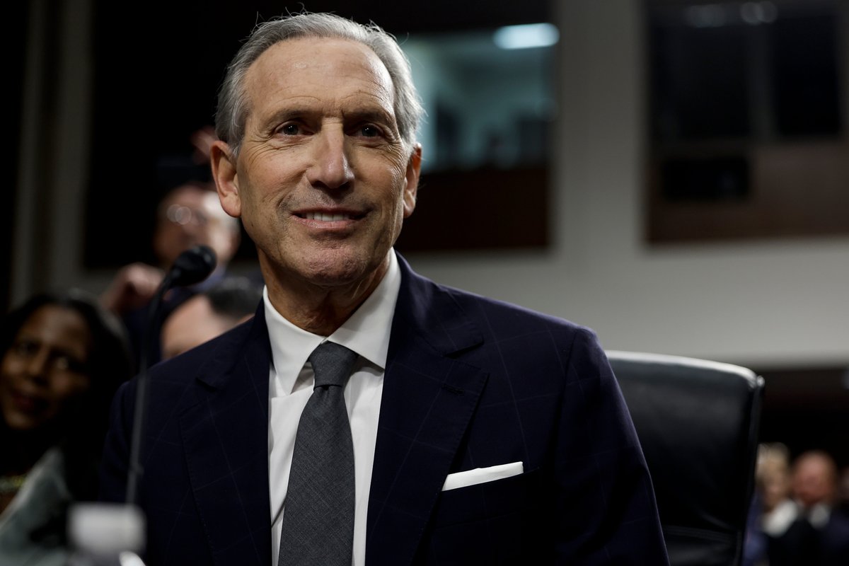 Howard Schultz is the latest billionaire to ditch the West Coast for Miami