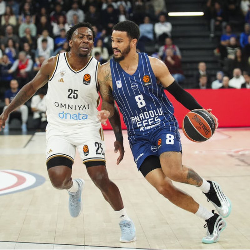 Anadolu Efes, Dubai Basketbol'a karşı galibiyet elde edemedi!