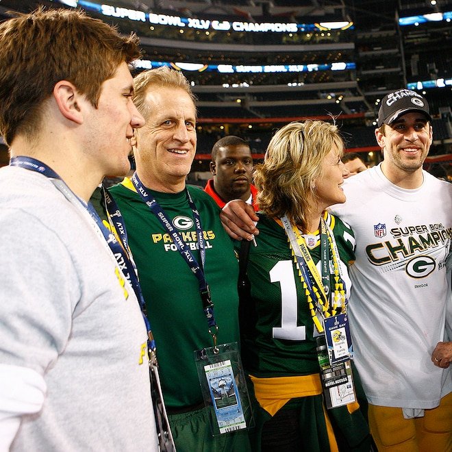 Breaking Down the Xs and Os of Aaron Rodgers' Years-Long Family Feud