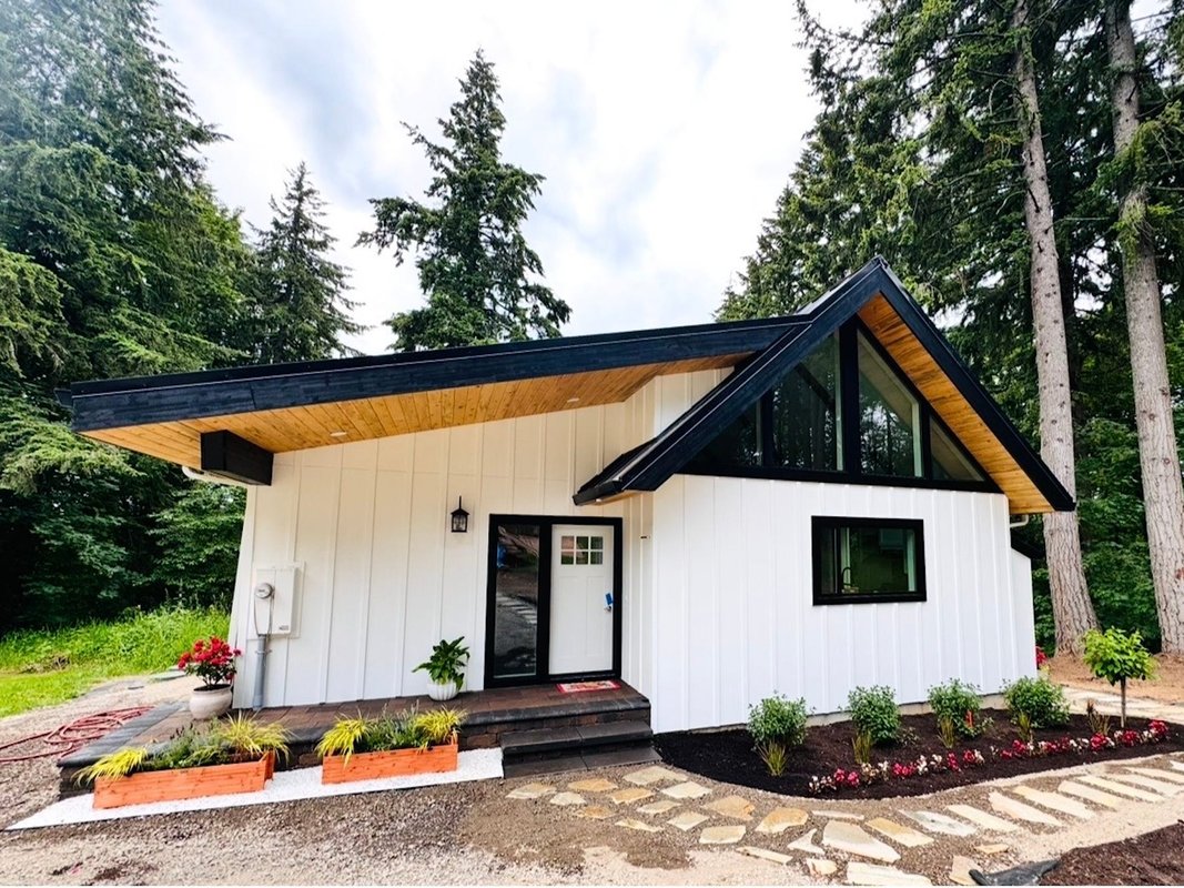 A woman built a $400,000 ADU on: her property so her parents can live rent-free