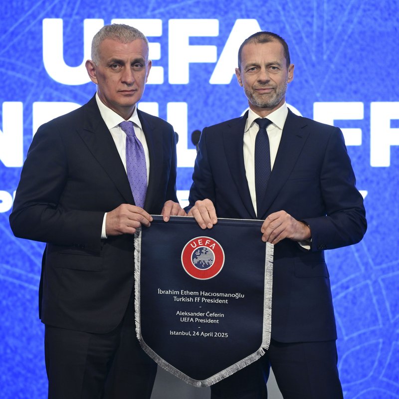 Türkiye, EURO 2032'nin tek: ev sahibi olabilir!